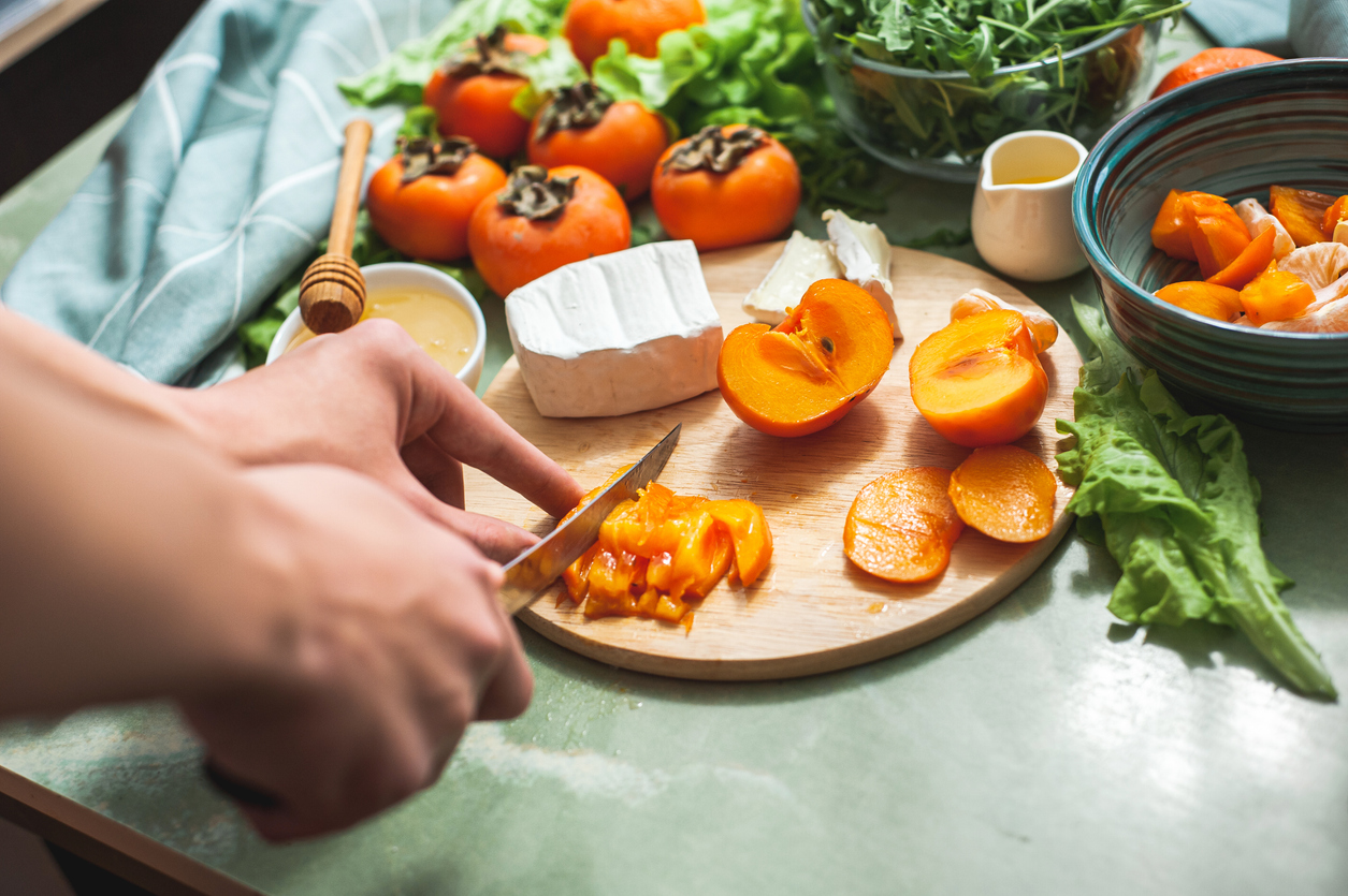 Per saldus, kad būtų sveikas? 6 atsakymai į dažnus klausimus apie stipriai išpopuliarėjusius persimonus (+ 3 receptai)