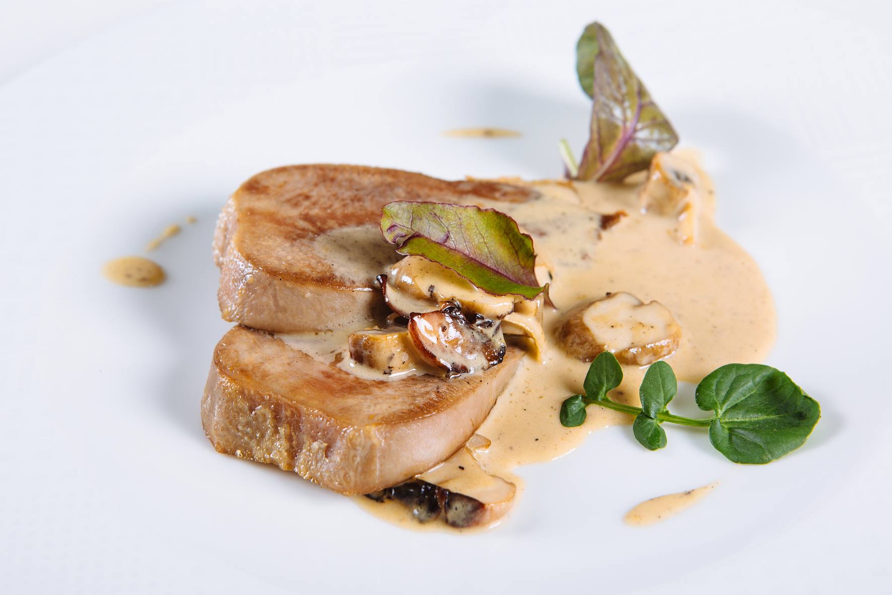 Ne tik su majonezu: kaip nebrangus kiaulės liežuvis gali tapti tikra Kalėdų stalo pažiba