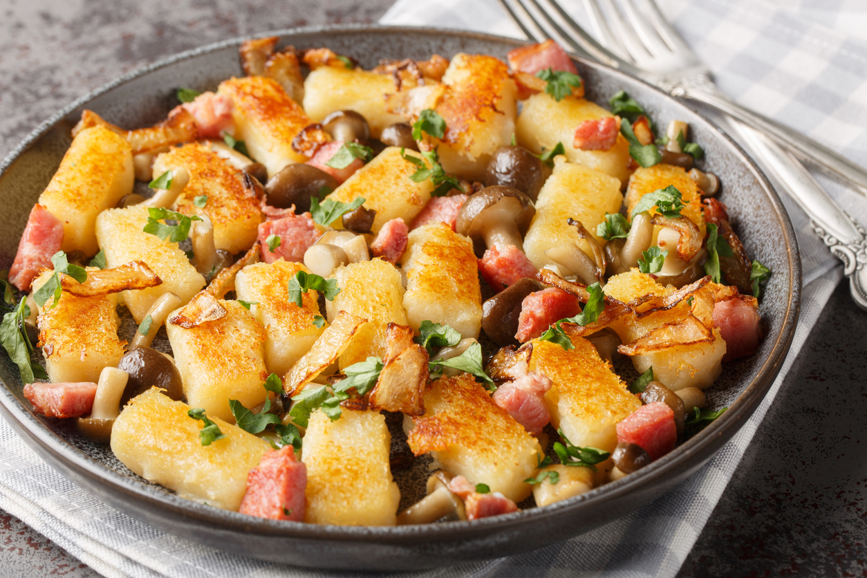 Močiutė mane to išmokė: 3 paprasti bulvių patiekalai, kuriuos daugelis pamiršta – žiemą jų nori visi