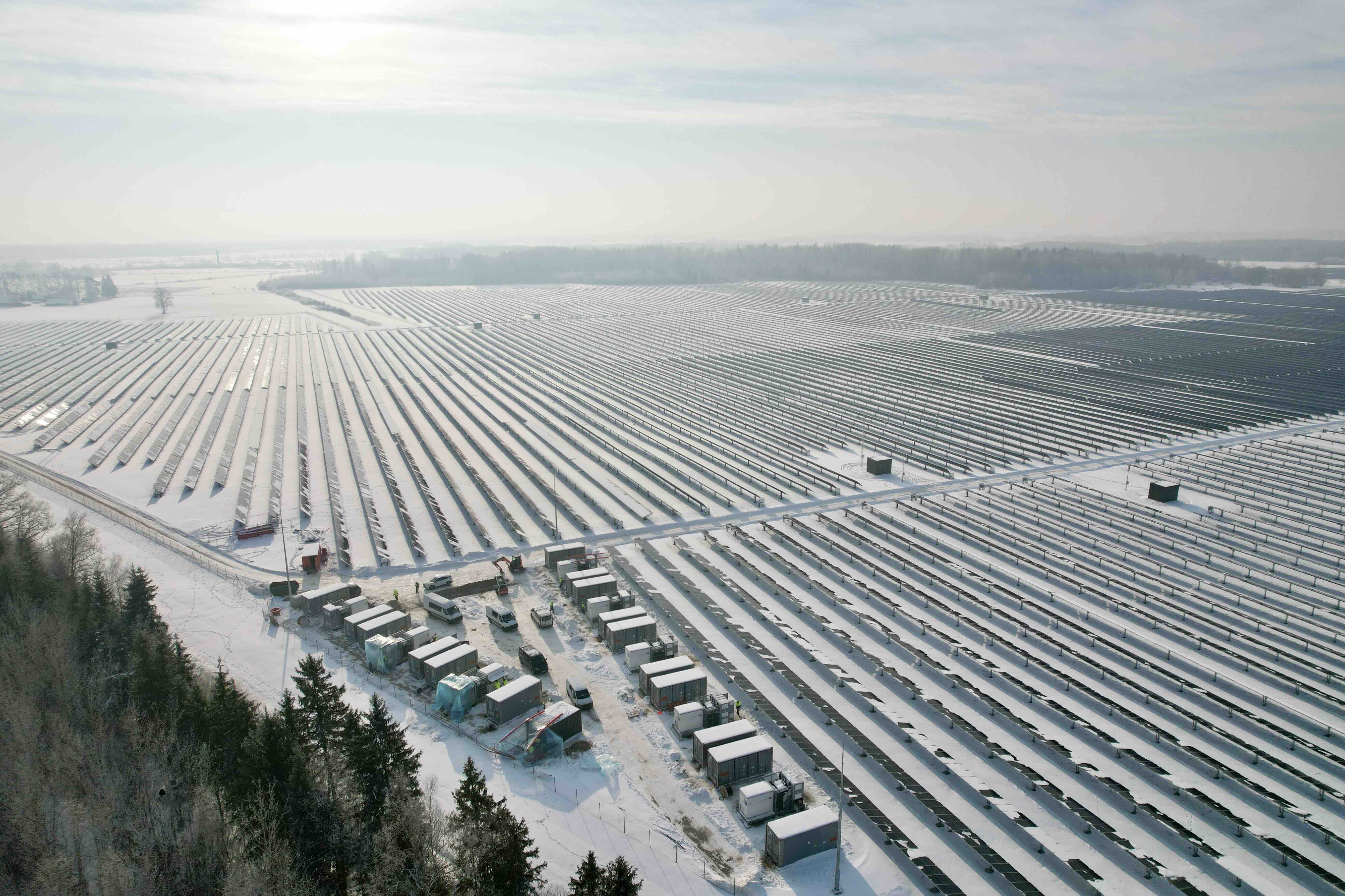 Anykščiai: Baltijos šalyse startuoja pirmasis hibridinis energijos parkas