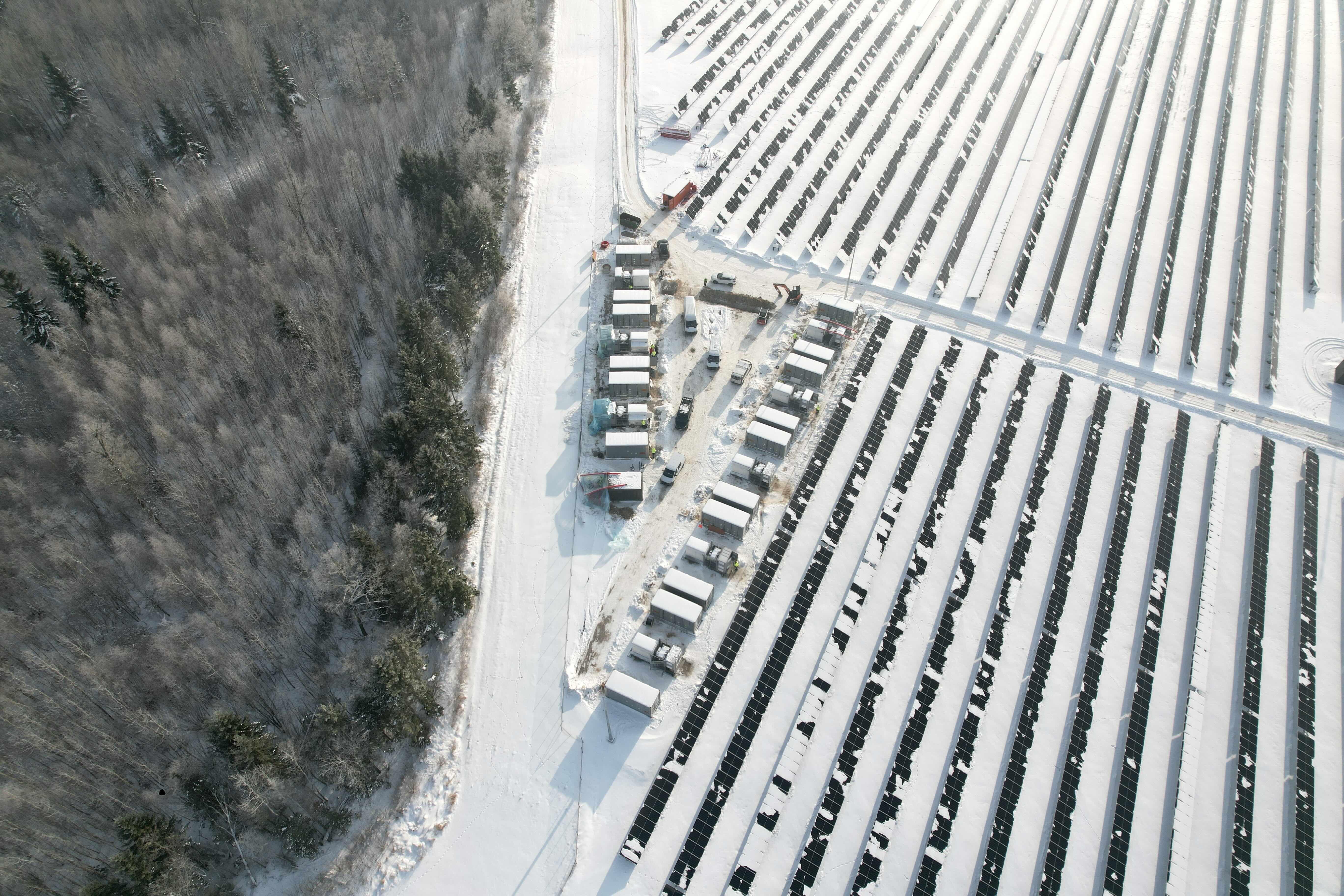 Anykščiai: Baltijos šalyse startuoja pirmasis hibridinis energijos parkas