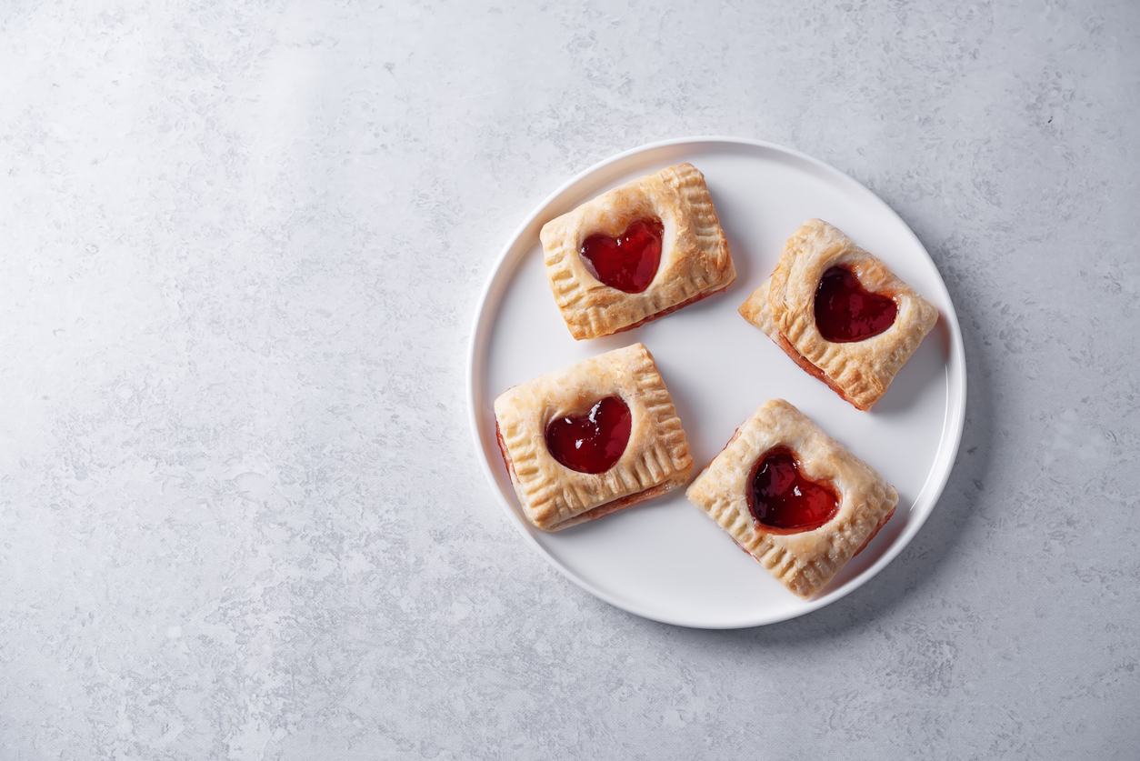 Pabudote be plano? 5 genialūs 2026-ųjų Valentino dienos receptai, kurie atims žadą – pagaminsite per 10 minučių