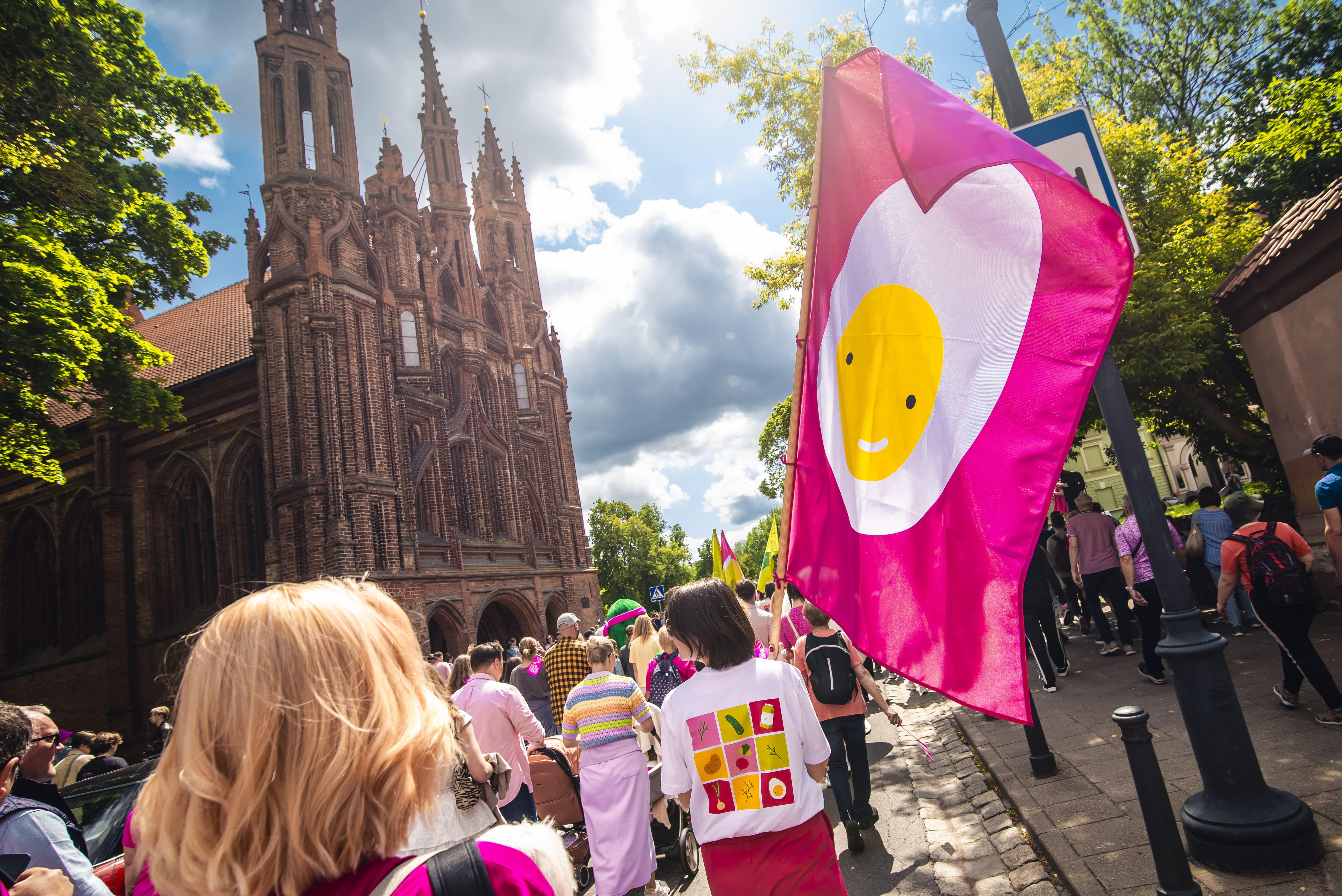 „Vilnius Pink Soup Fest“ sugrįžta: rožinė šventė prie Baltojo tilto