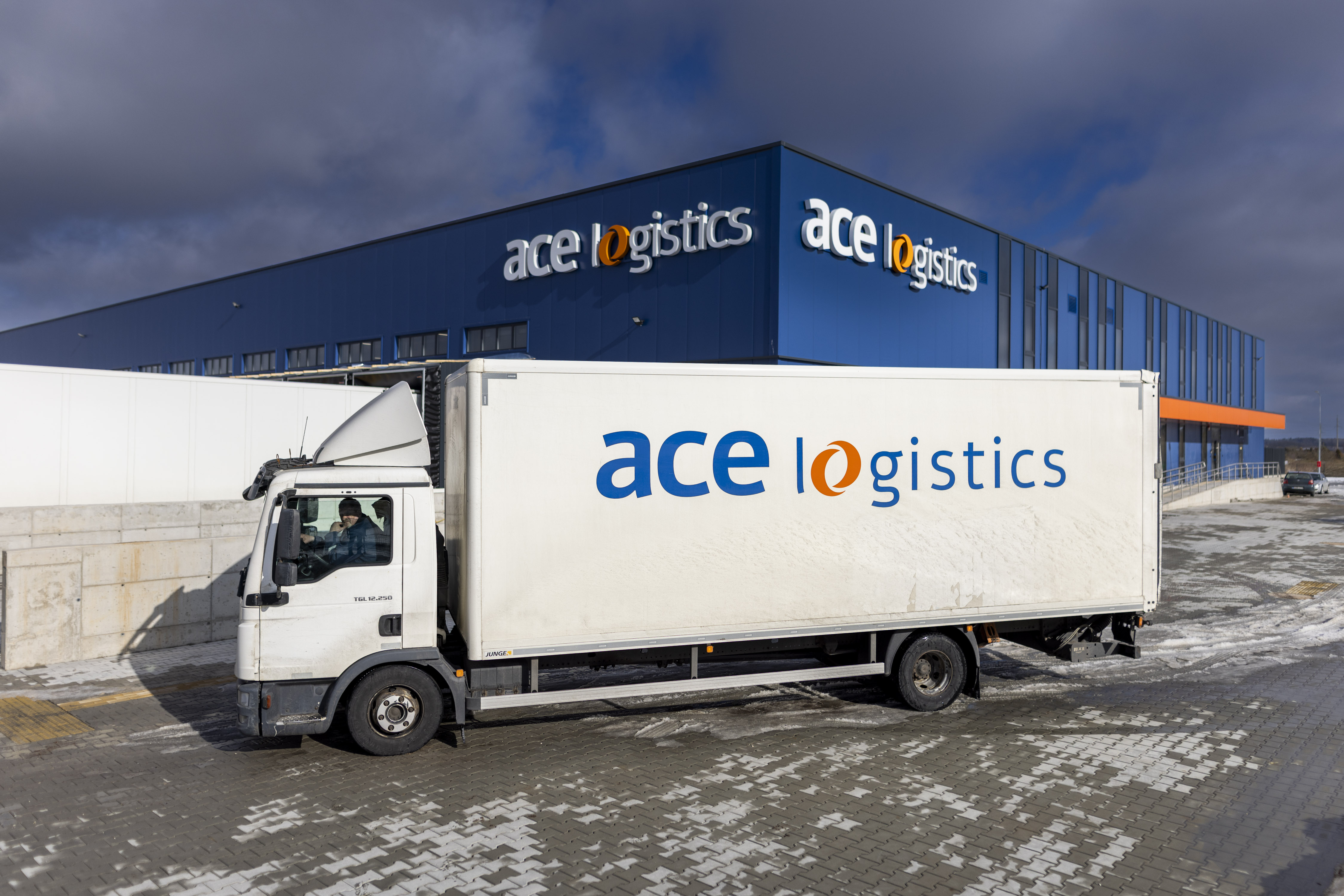 Kaune veiklą pradėjo modernus 7 mln. eurų „ACE Logistics“ terminalas