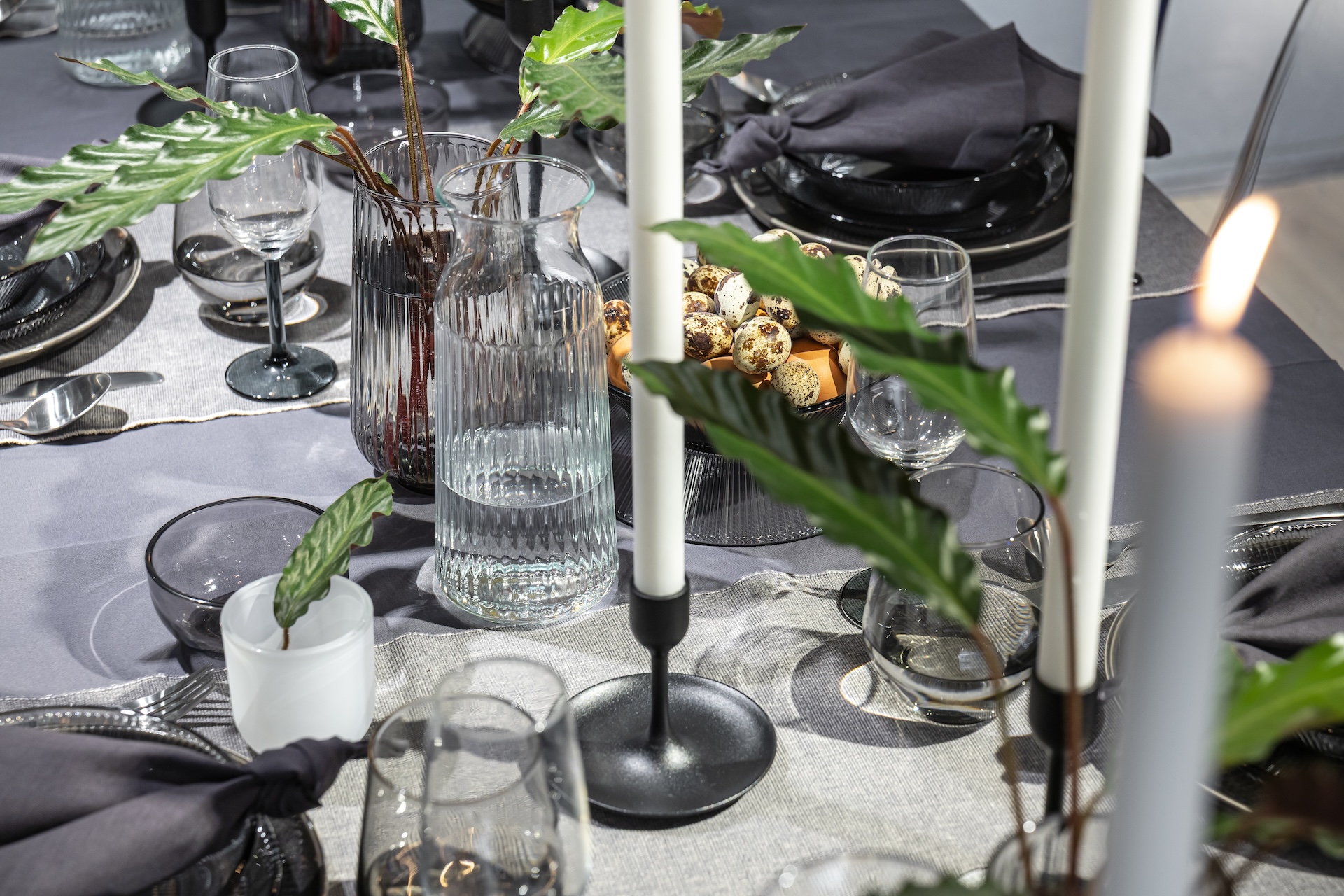 Velykų dekoras 2026 m. be išlaidų: dizainerė atskleidė 5 auksines taisykles, kaip sukurti prabangą iš to, ką jau turite