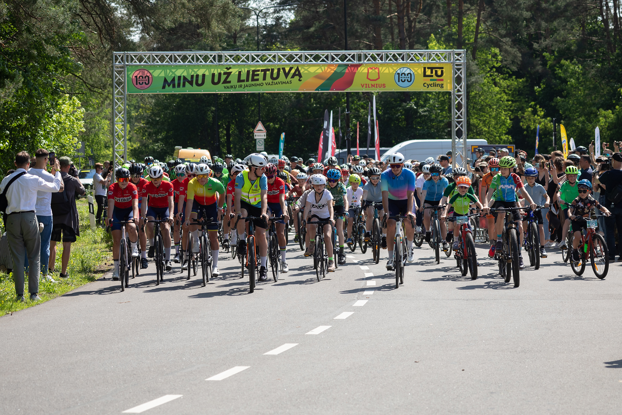 Vilnius Youth Cycling Event Blends Sport with National Remembrance