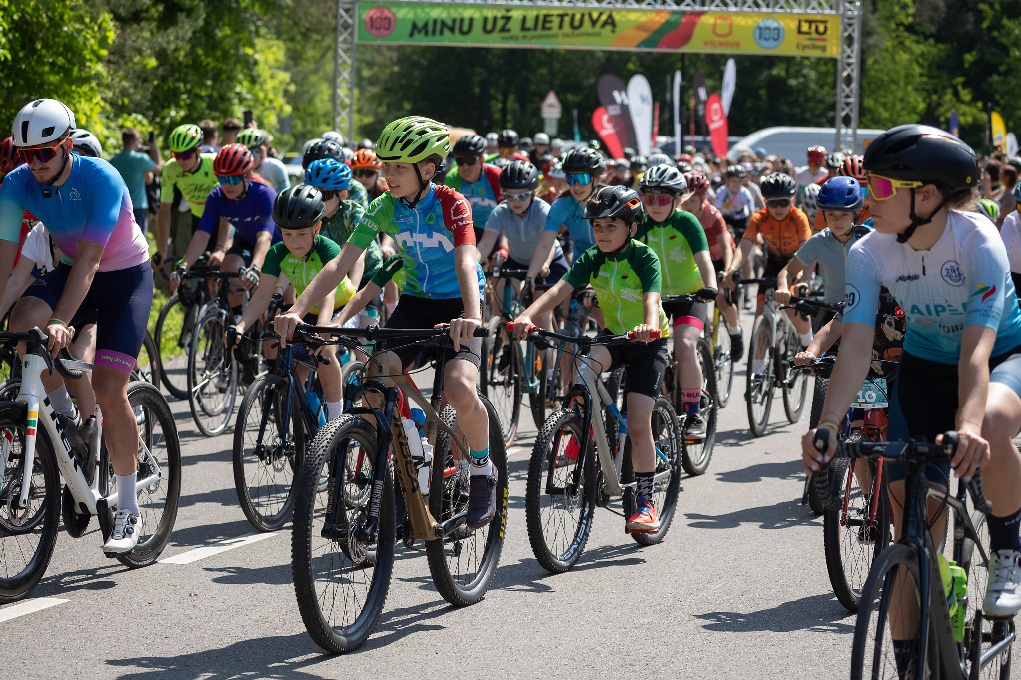 Vilnius Youth Cycling Event Blends Sport with National Remembrance