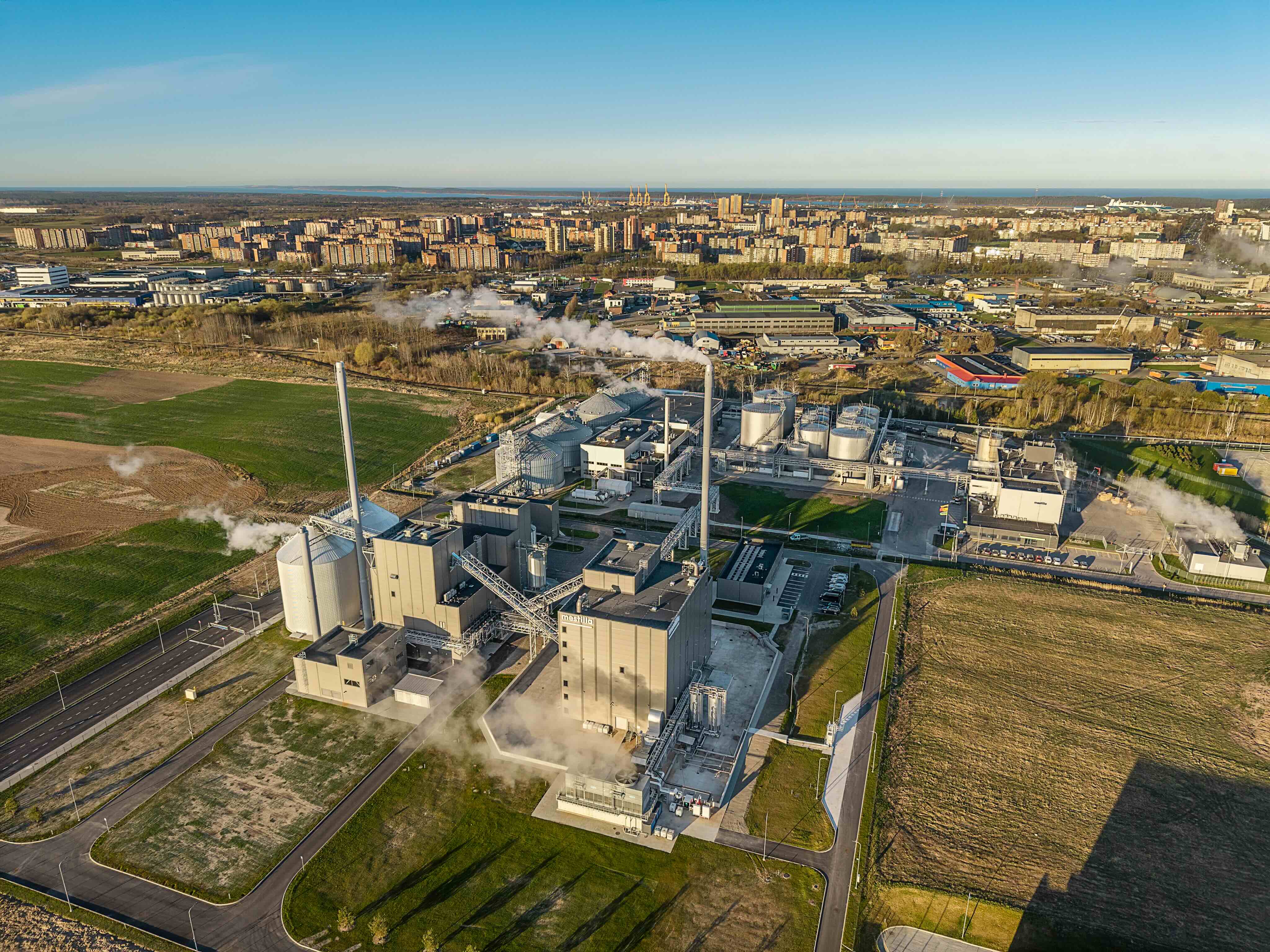 Lietuvā atklāta 70 miljonu eiro rūpnīca: pārstrādās pusi valsts rapša